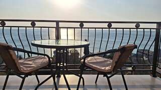 Гостевой дом Kiparizzz Лазаревское Двухместный номер Делюкс с 1 кроватью или 2 отдельными кроватями, вид на море-2